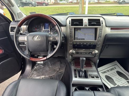 Used 2018 Lexus GX 460 Premium w/ Premium Package AWD/4WD image 19