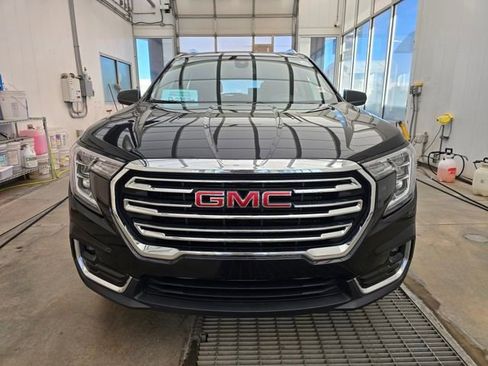 Used 2024 GMC Terrain SLT image 8