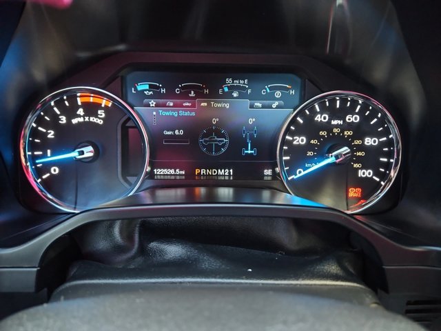 Used 2017 Ford F250 Platinum w/ FX4 Off-Road Package AWD/4WD image 11
