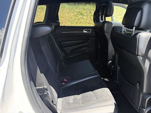 Used 2018 Jeep Grand Cherokee Altitude AWD/4WD image 21