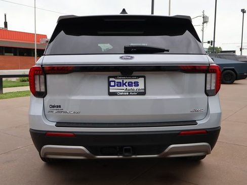 Used 2025 Ford Explorer Platinum w/ LUX Leather Package AWD/4WD image 6