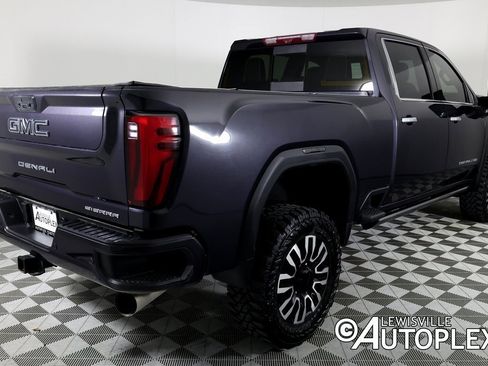 Used 2024 GMC Sierra 2500 Denali Ultimate image 5