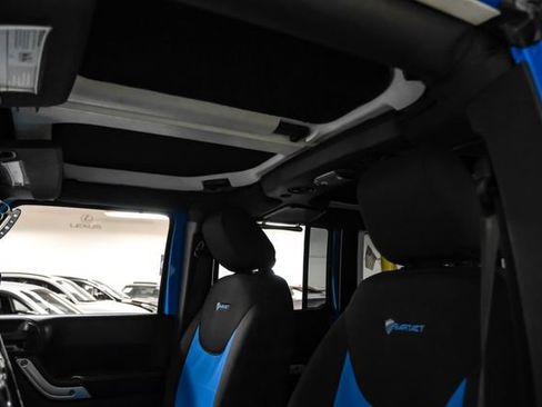Used 2016 Jeep Wrangler Unlimited Rubicon AWD/4WD image 23
