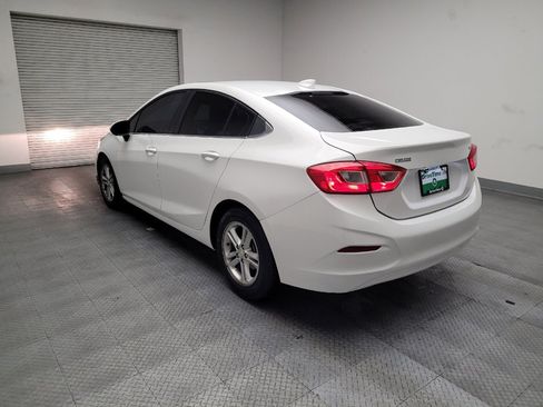 Used 2017 Chevrolet Cruze LT image 5