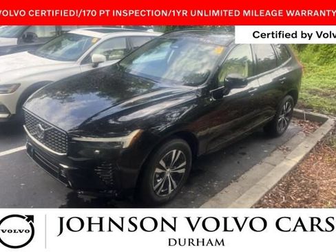 Used 2025 Volvo XC60 B5 Core AWD/4WD image 1