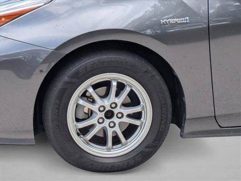 Used 2022 Toyota Prius LE FWD image 14