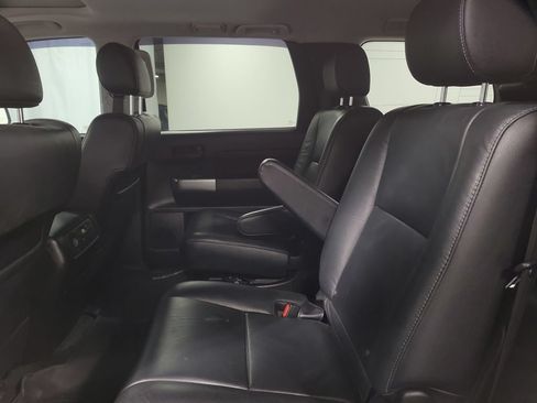 Used 2018 Toyota Sequoia TRD Sport AWD/4WD image 20