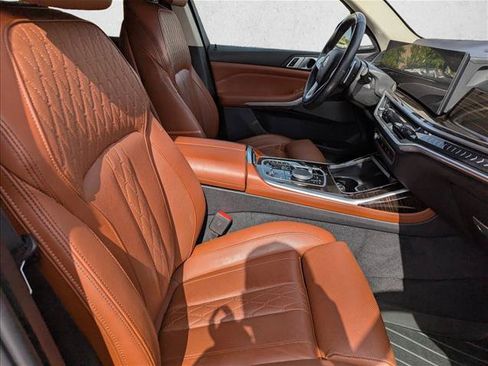 Used 2023 BMW X7 xDrive40i AWD/4WD image 29