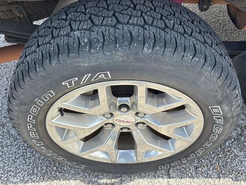 Used 2018 GMC Sierra 1500 SLT AWD/4WD image 10