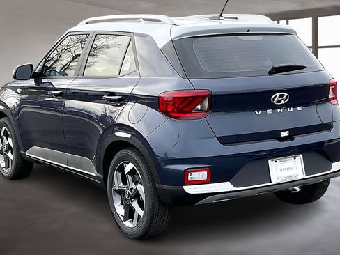 New 2026 Hyundai Venue SEL image 3