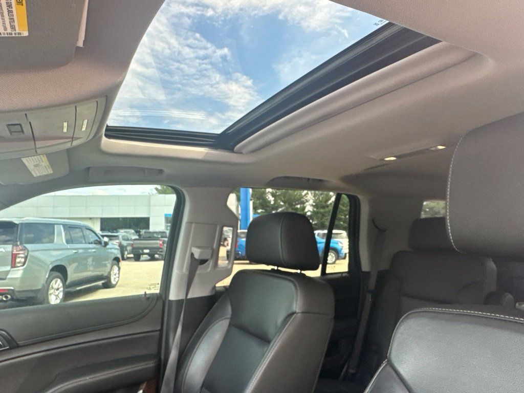 Used 2019 Chevrolet Tahoe LT w/ Luxury Package AWD/4WD image 6