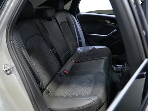 Used 2022 Audi S4 Premium image 38