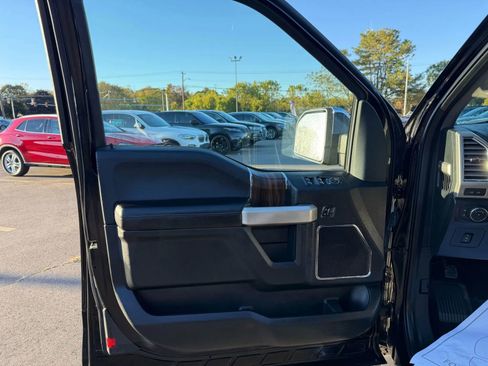 Used 2016 Ford F150 Lariat w/ Equipment Group 502A Luxury image 10