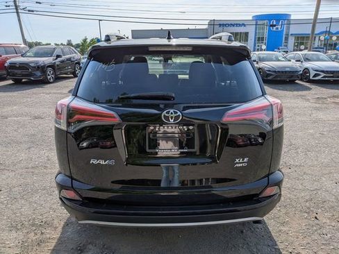 Used 2018 Toyota RAV4 XLE w/ Plus Extra Value Package AWD/4WD image 4