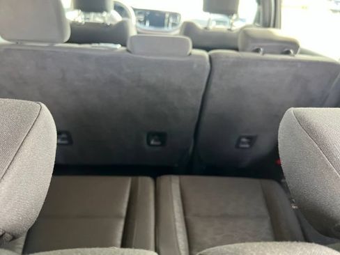 Used 2023 Dodge Durango GT RWD image 14