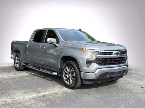 Used 2025 Chevrolet Silverado 1500 LT AWD/4WD image 2