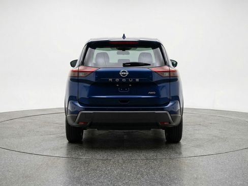 Used 2025 Nissan Rogue SV image 7