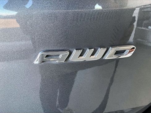 Certified 2024 Ford Edge SEL w/ Convenience Package AWD/4WD image 7
