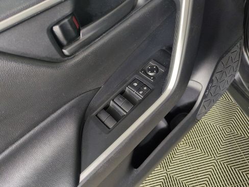 Used 2020 Toyota RAV4 LE w/ All Weather Liner Package AWD/4WD image 13
