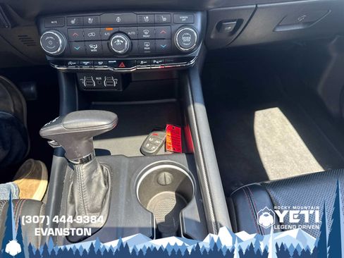 Used 2024 Dodge Durango GT AWD/4WD image 33