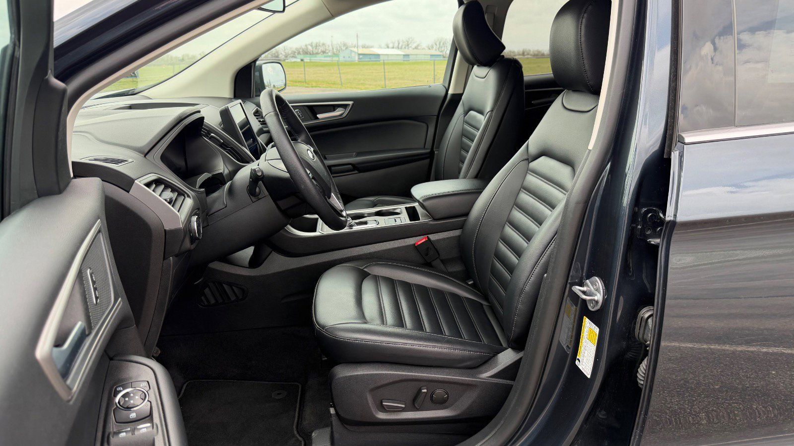 Certified 2024 Ford Edge SEL w/ Convenience Package AWD/4WD image 17