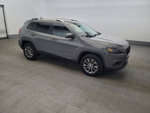 Used 2019 Jeep Cherokee Latitude Plus AWD/4WD image 11