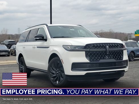New 2026 Lincoln Navigator Reserve AWD/4WD image 1