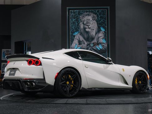 Used 2018 Ferrari 812 Superfast image 7