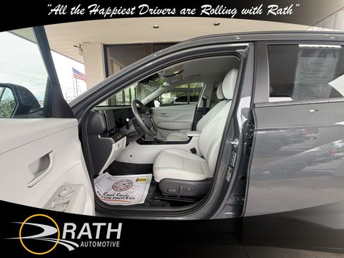 Used 2025 Hyundai Kona SEL FWD image 12