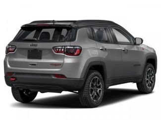 Used 2023 Jeep Compass Trailhawk w/ Trailhawk Convenience Group video 2