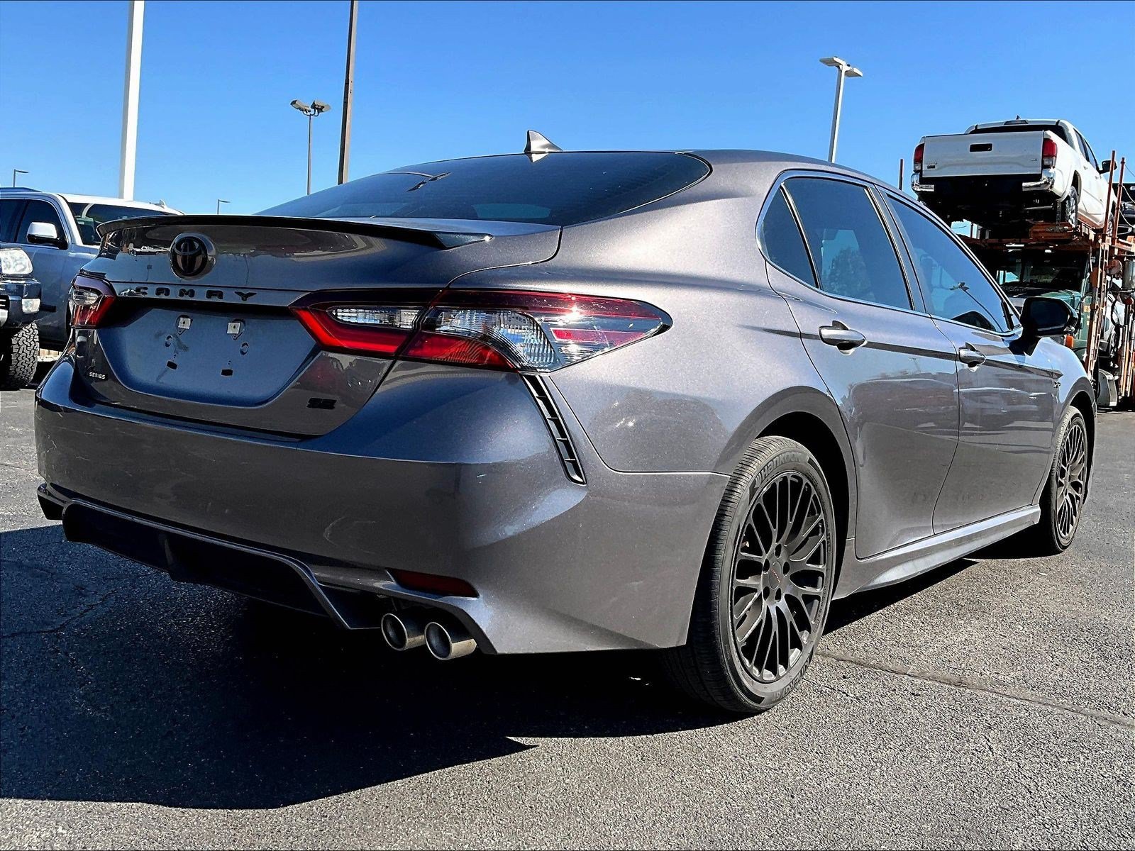 Used 2023 Toyota Camry SE w/ Convenience Package FWD image 6