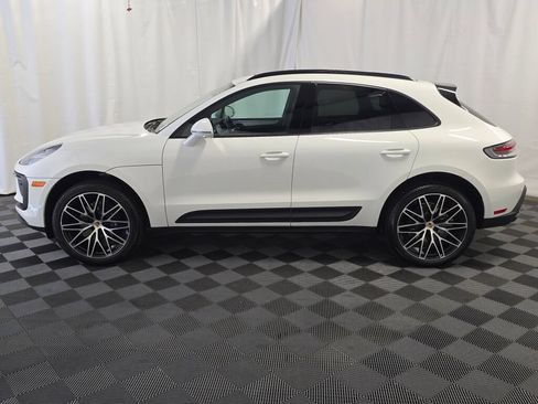 Certified 2026 Porsche Macan AWD/4WD image 2