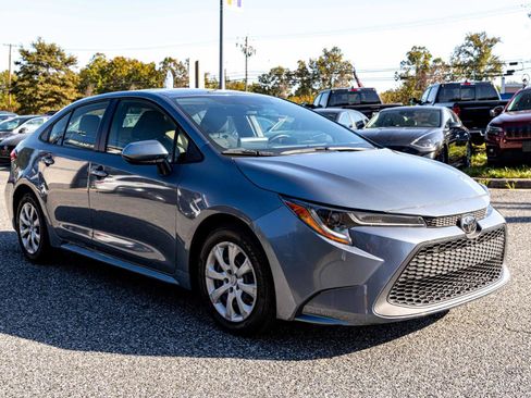 Used 2022 Toyota Corolla LE FWD image 8