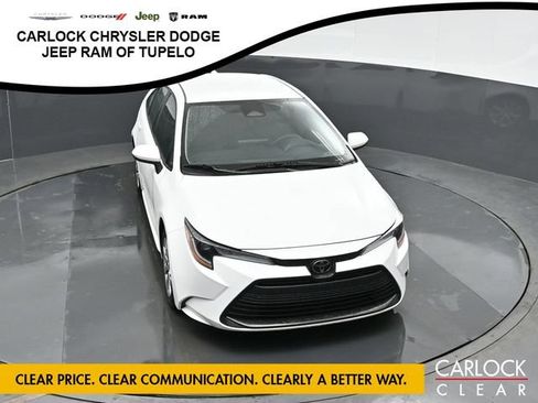 Used 2024 Toyota Corolla LE FWD image 46