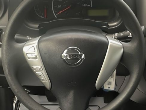 Used 2018 Nissan Versa S FWD image 18