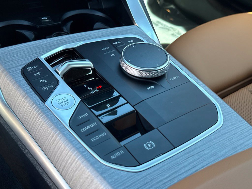 Used 2026 BMW M440i Coupe w/ Premium Package RWD image 29