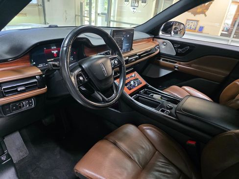 Used 2020 Lincoln Aviator Reserve w/ Equipment Group 202A AWD/4WD image 16