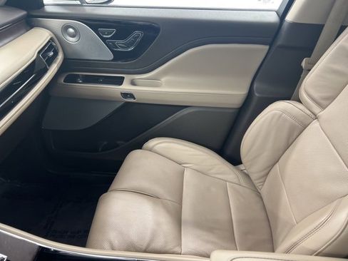 Used 2023 Lincoln Aviator Reserve w/ Equipment Group 201A image 21