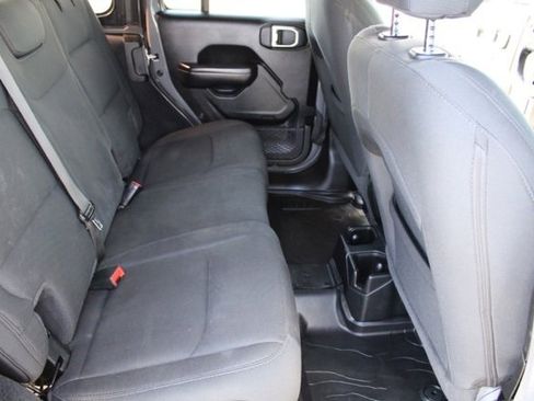 Used 2020 Jeep Wrangler Unlimited Sport image 26