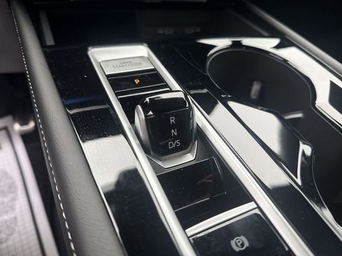 New 2026 Volkswagen Atlas Cross Sport SEL Premium R-Line image 33