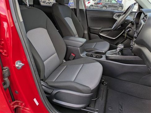 Used 2024 Kia Soul LX w/ Option Group 015 image 18