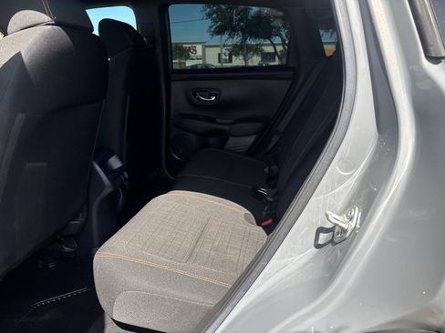 Used 2023 Honda HR-V Sport image 15