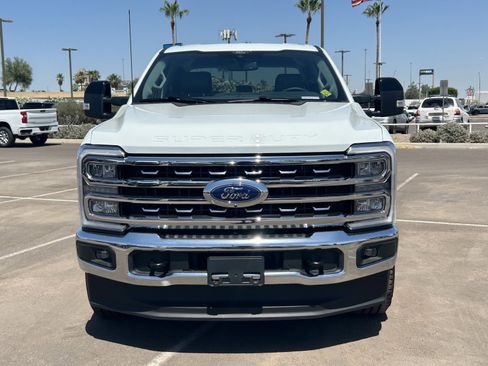 Used 2025 Ford F250 Lariat AWD/4WD image 8