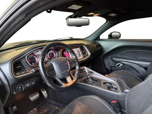 Used 2020 Dodge Challenger R/T Scat Pack image 9