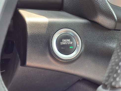 Used 2024 GMC Terrain SLE AWD/4WD image 12