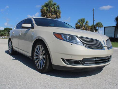 Used 2014 Lincoln MKS w/ Equipment Group 101A FWD image 28