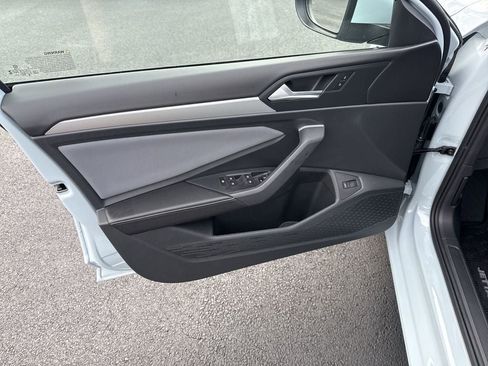New 2026 Volkswagen Jetta SE FWD image 24