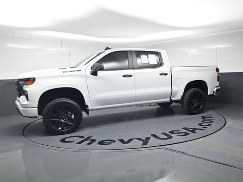 Used 2025 Chevrolet Silverado 1500 Custom w/ Turbomax Blackout Package AWD/4WD image 6