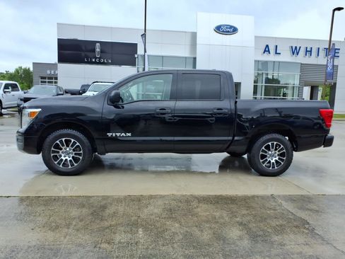 Used 2023 Nissan Titan SV AWD/4WD image 2