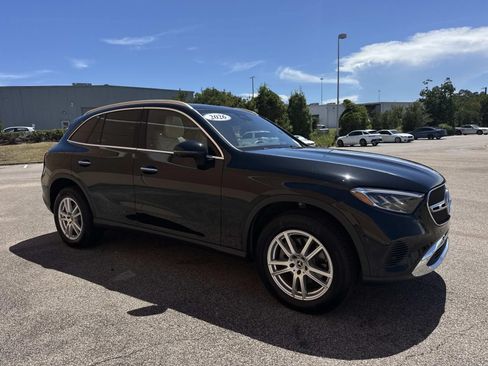 Used 2026 Mercedes-Benz GLC 300 4MATIC image 3